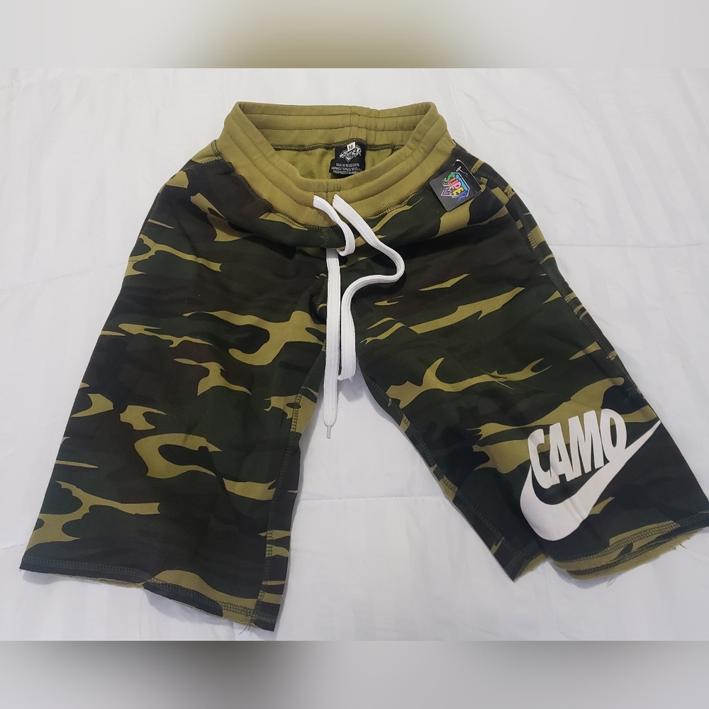 SuperFresh Camo Fresh Swoosh "Raw Edge" Shorts NWT